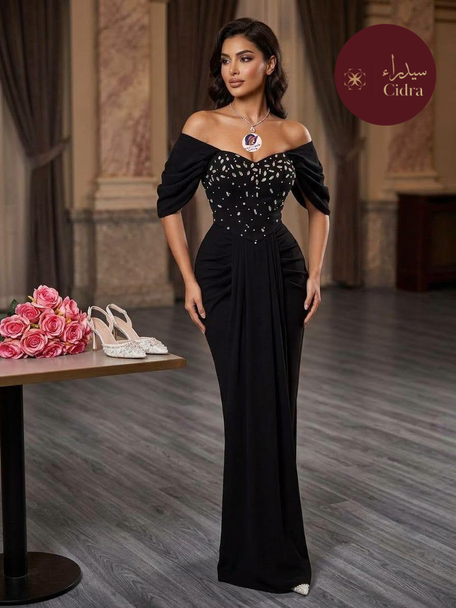 فستان كريب مرصع بالزركون بأكمام منفوشة